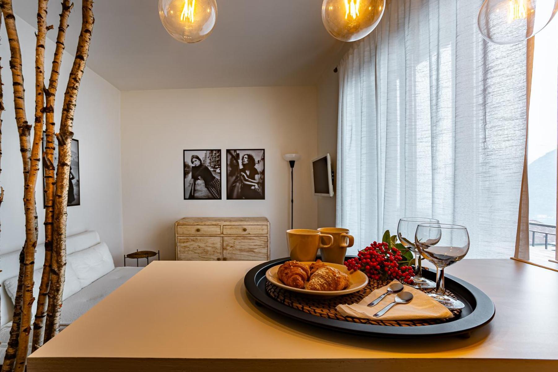 Casa Paris Lägenhet Sale Marasino Exteriör bild