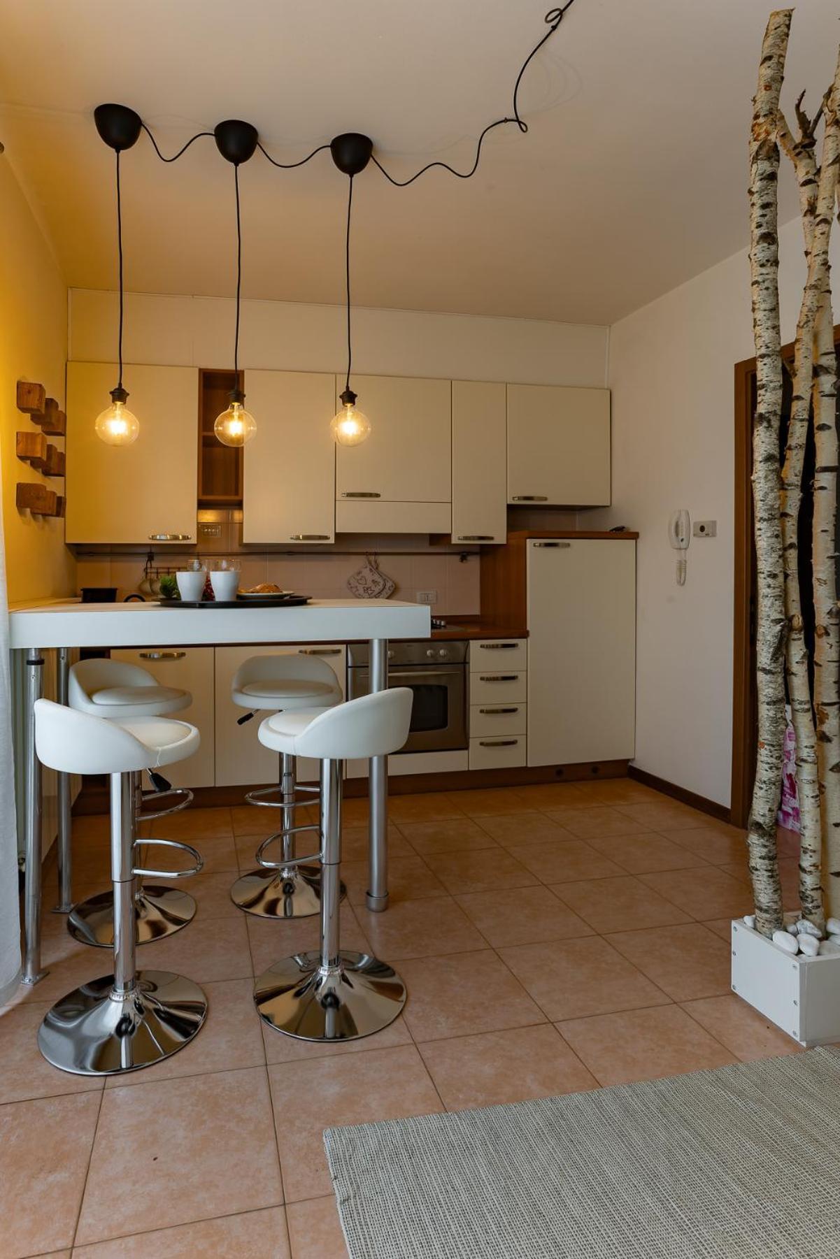 Casa Paris Lägenhet Sale Marasino Exteriör bild