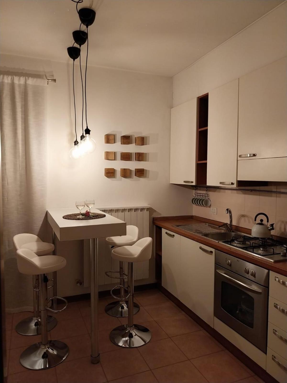 Casa Paris Lägenhet Sale Marasino Exteriör bild